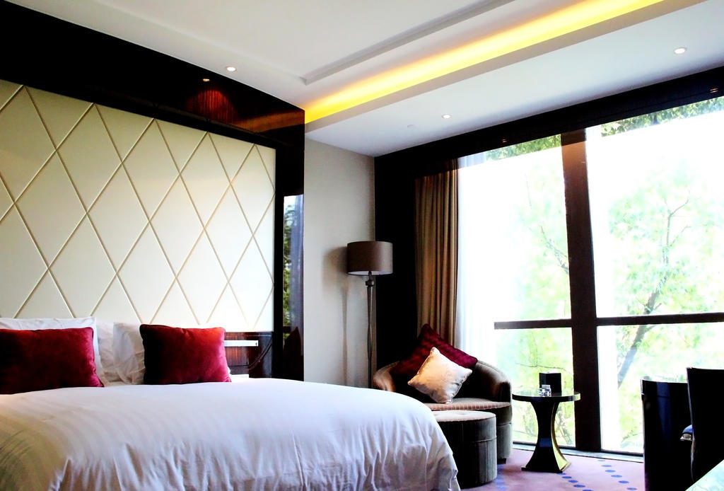 New Century Grand Hotel Nanxun Huzhou Oda fotoğraf
